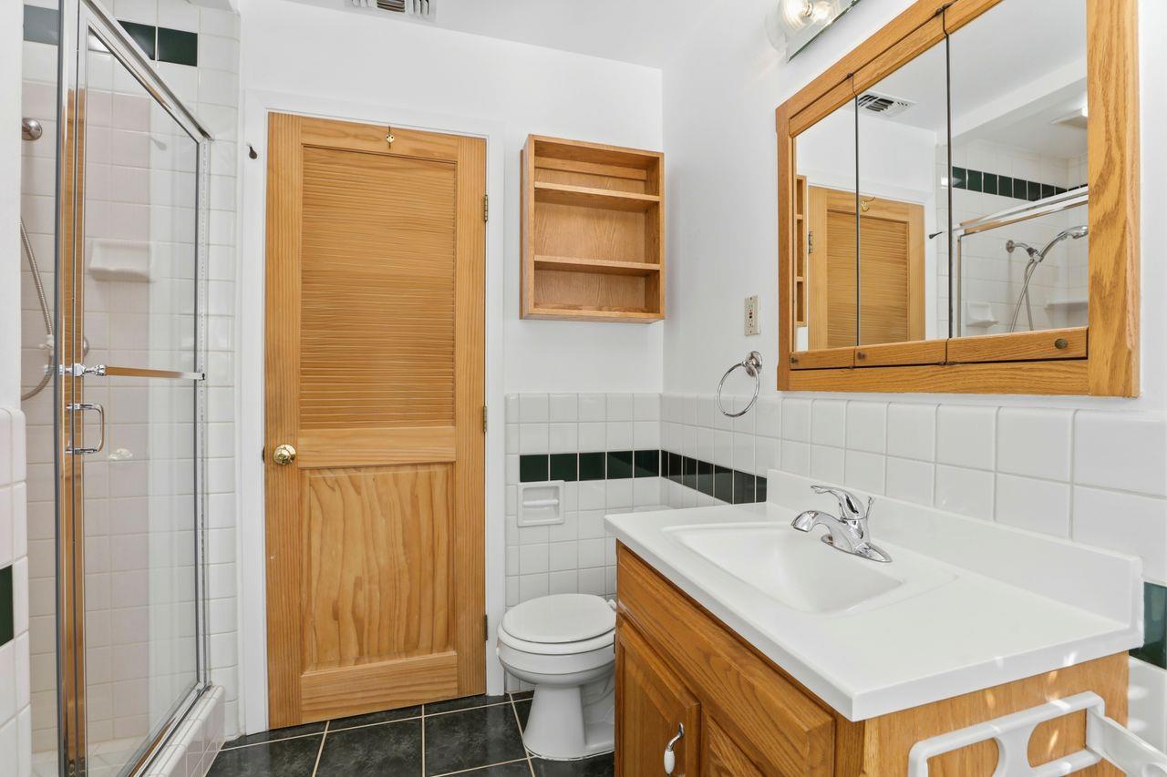 3917 Kings Way Sacramento, CA 95821 - Photo 19 of 34