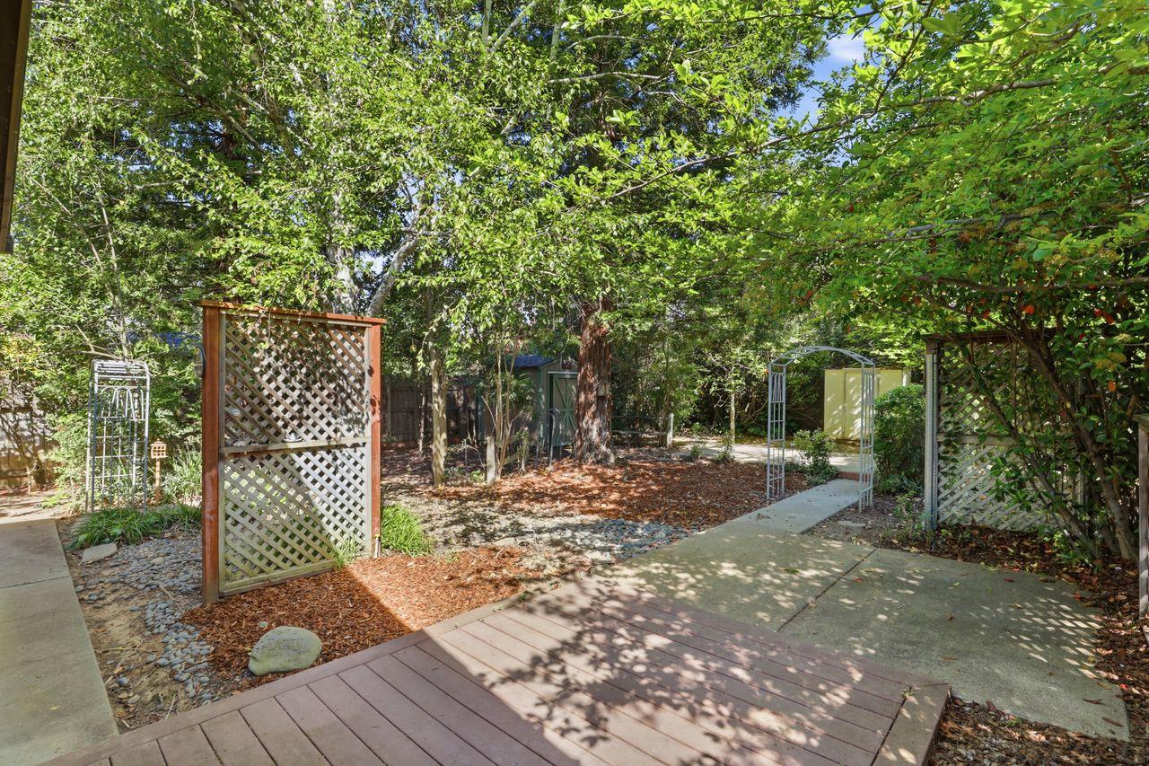 3917 Kings Way Sacramento, CA 95821 - Photo 22 of 34