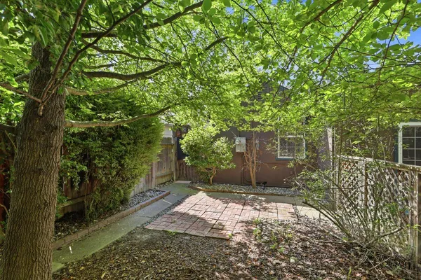 $495,000 | 3917 Kings Way, Sacramento, CA 95821