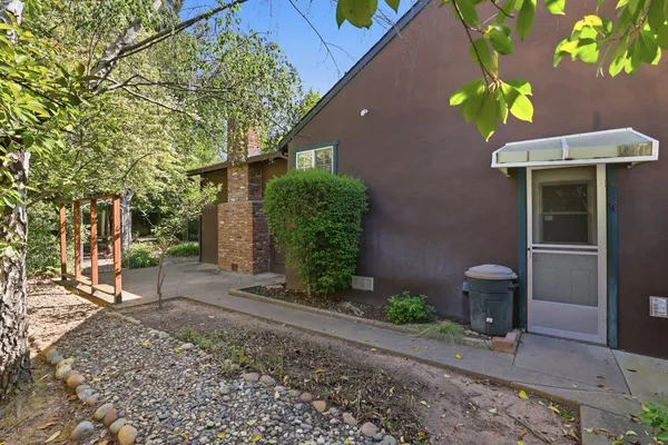 $495,000 | 3917 Kings Way, Sacramento, CA 95821