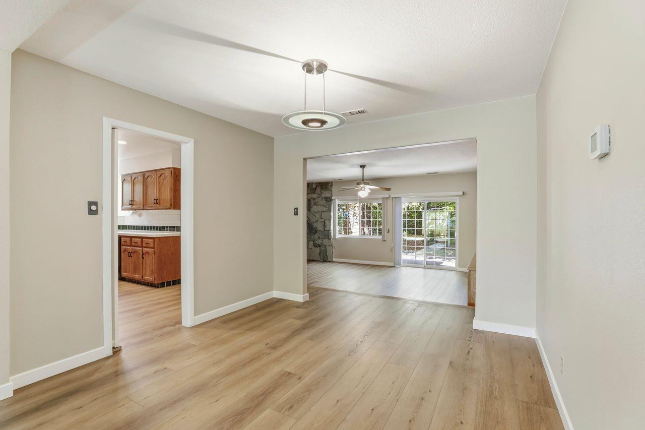 3917 Kings Way Sacramento, CA 95821 - Photo 6 of 34
