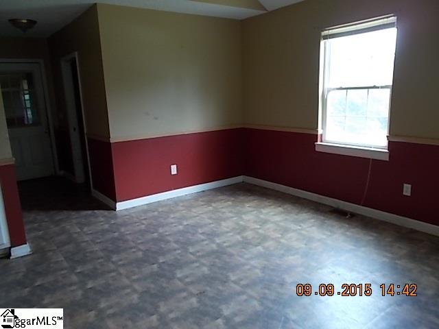611 Mountain Creek Road Gray Court, SC 29645 - Photo 3 of 14 Gallery Image 3