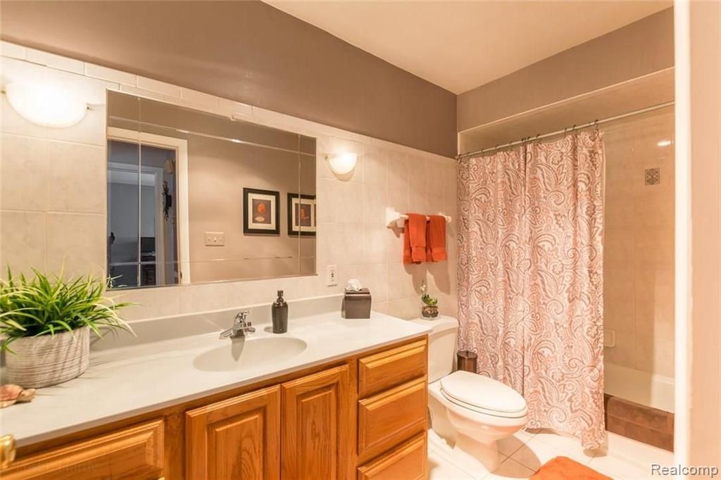 224 West Twelve Mile Road Rochester, MI 48307 - Photo 6 of 14