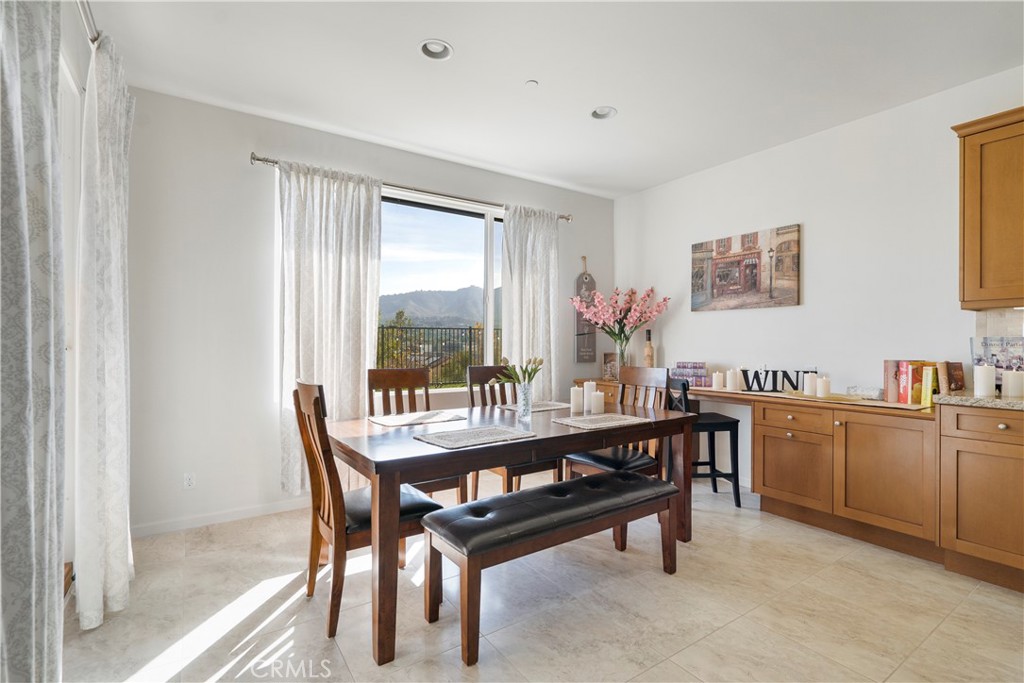 3126 Vista Terrace Riverside, CA 92503 - Photo 14 of 39