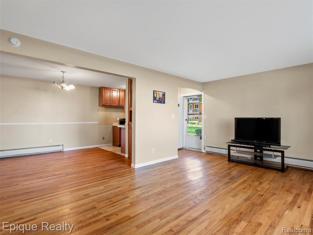 2915 West 13 Mile Road, Unit 101 Royal Oak, MI 48073 - Photo 6 of 28