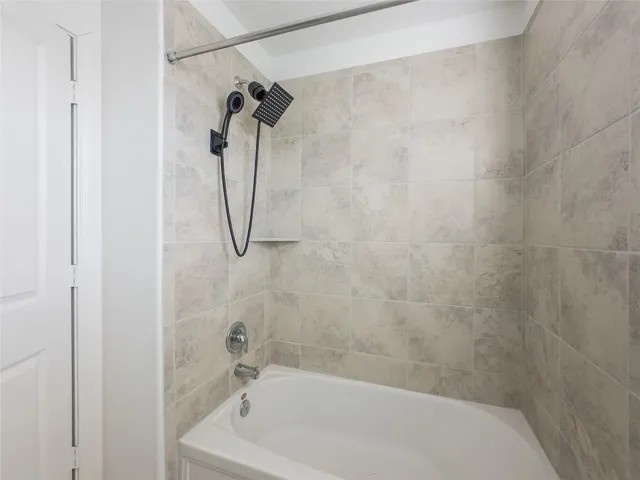 $1,900 | 313 Majestic Cedar Court, Liberty Hill, TX 78642