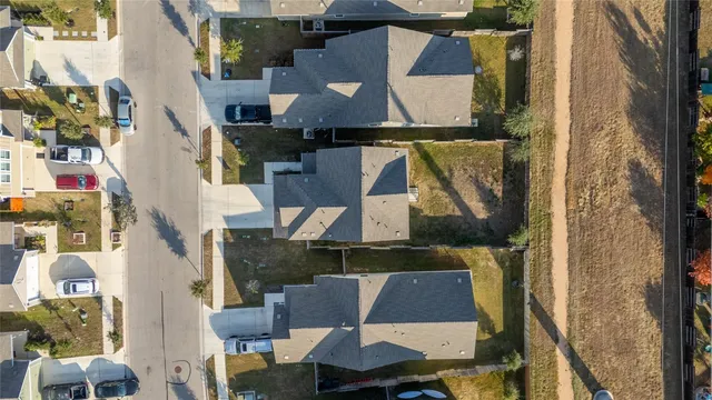 $1,900 | 313 Majestic Cedar Court, Liberty Hill, TX 78642