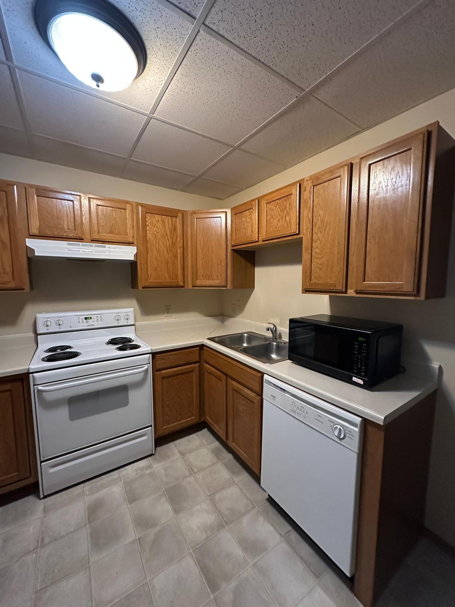 109 East Luverne Street, Unit 337 Luverne, MN 56156 - Photo 4 of 23