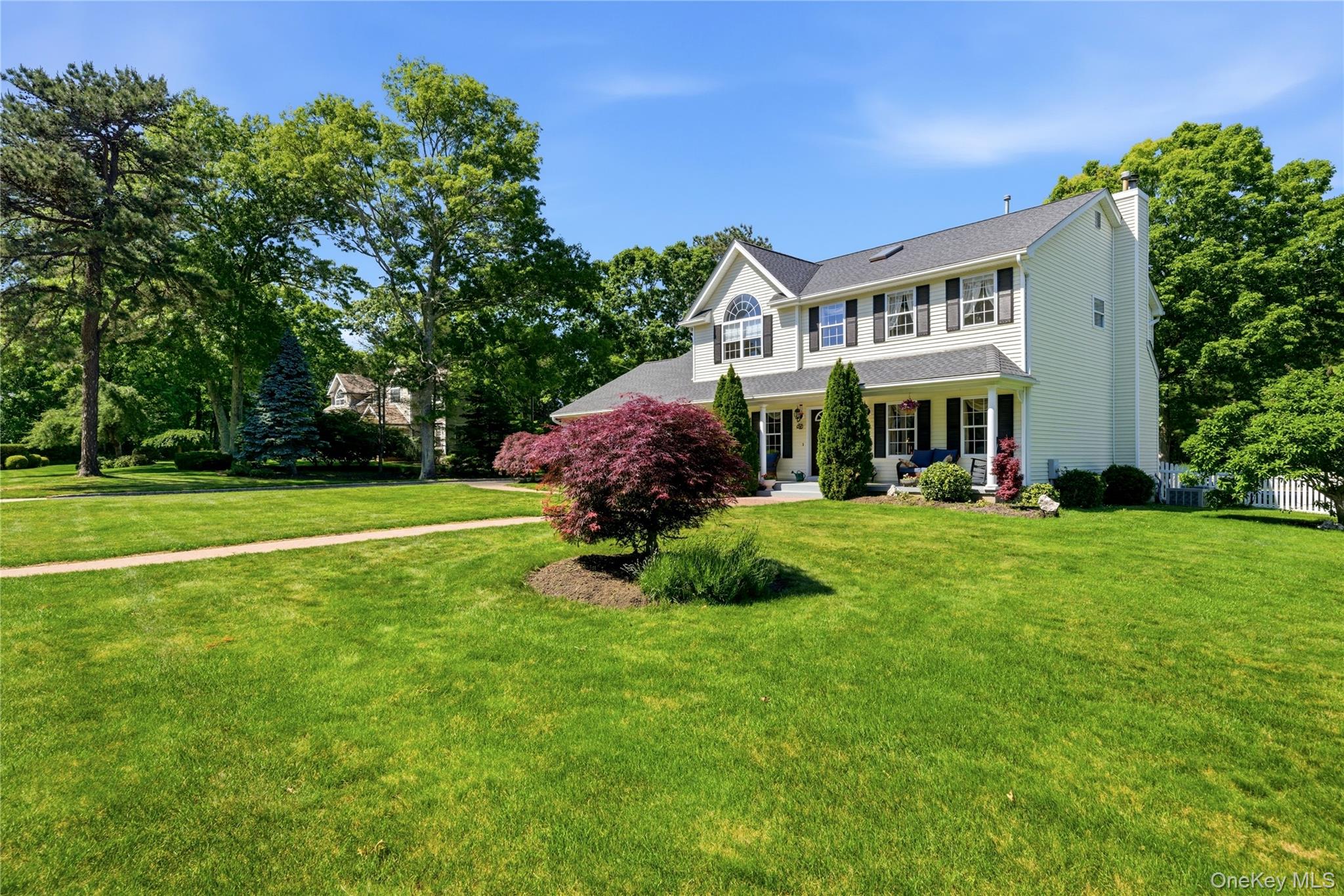 9 Ridgefield Drive Shoreham, NY 11786 - Photo 3 of 50