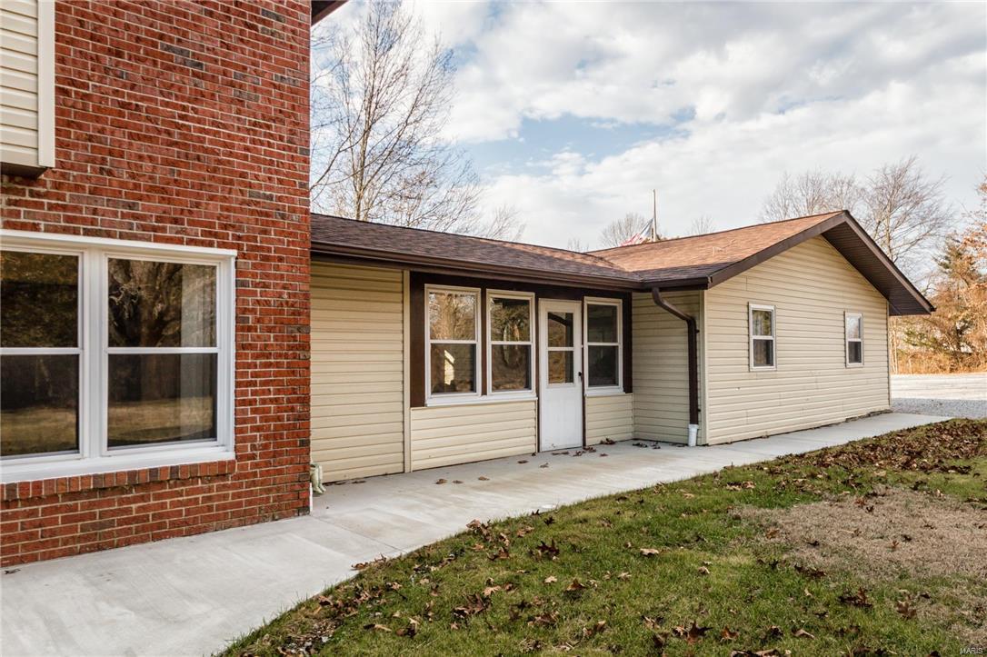 4133 Ll Road Fults, IL 62244 - Photo 44 of 56