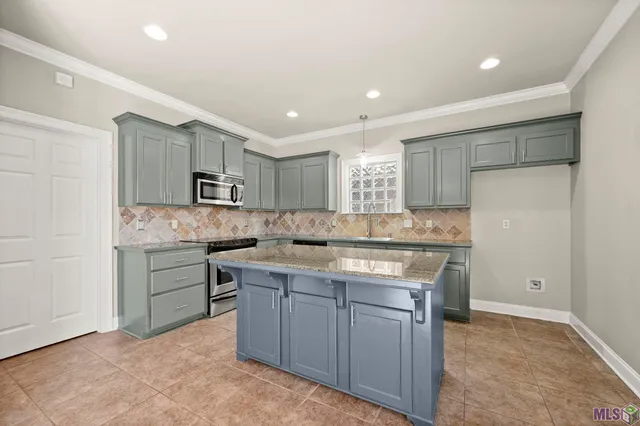 $330,000 | 10931 Springtree Avenue, Baton Rouge, LA 70810