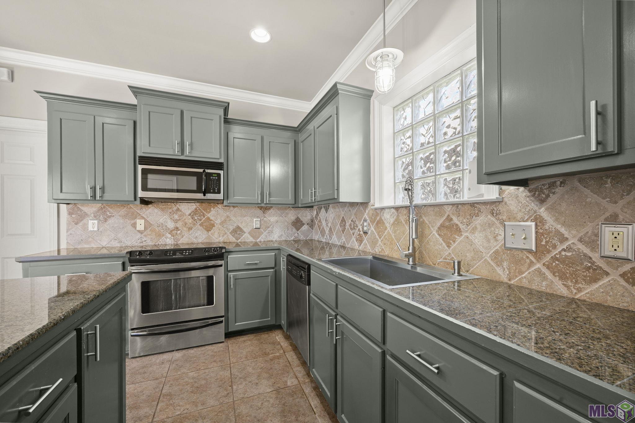 10931 Springtree Avenue Baton Rouge, LA 70810 - Photo 4 of 28