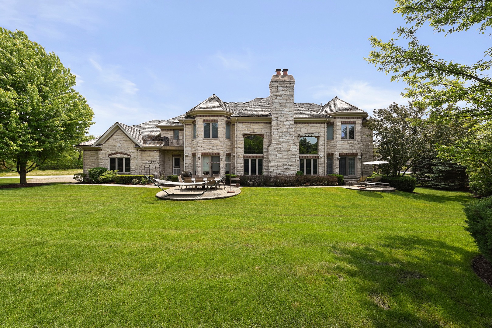 8512 Johnston Road Burr Ridge, IL 60527 - Photo 3 of 34