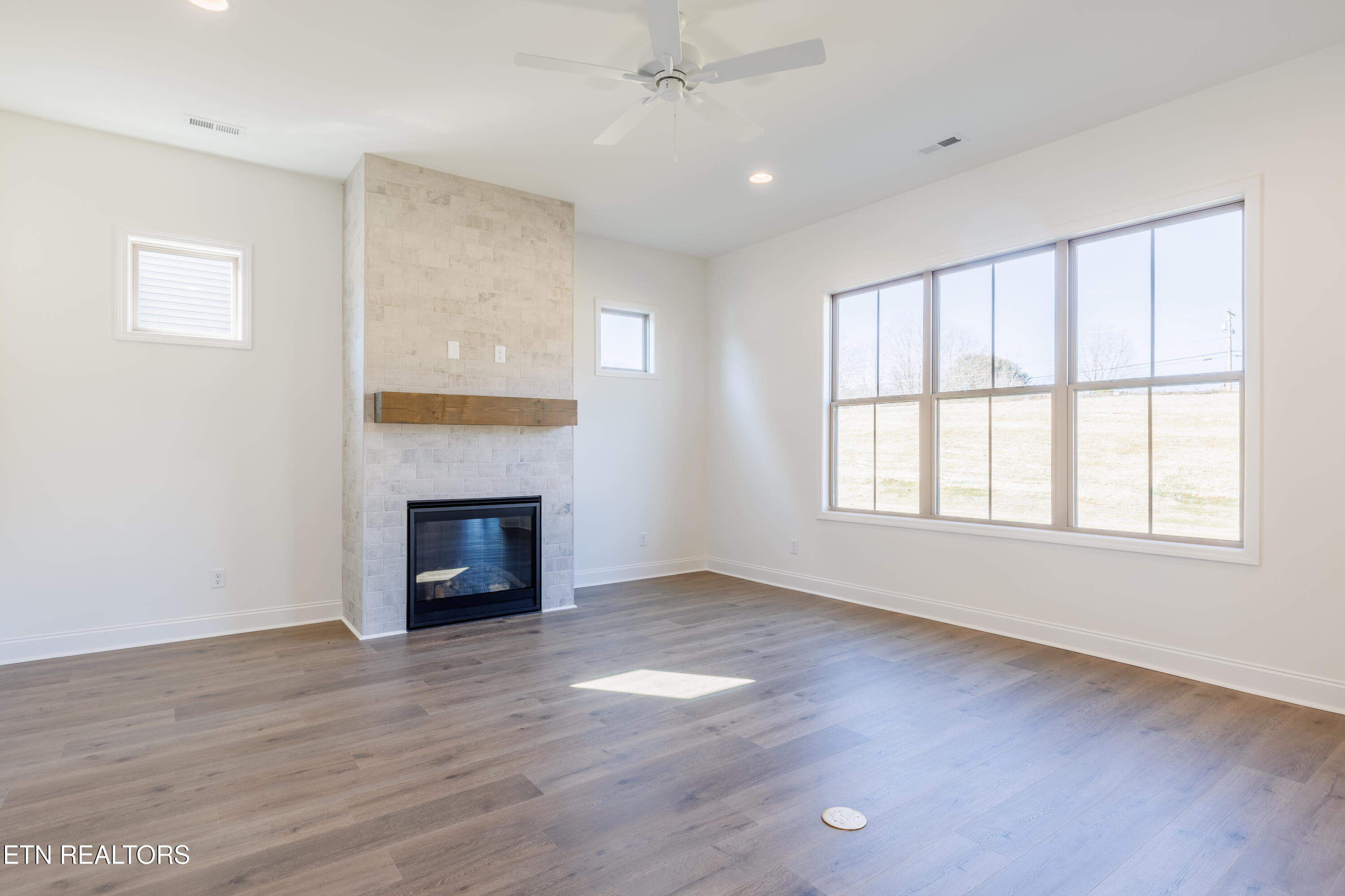 12155 Signal View Road Knoxville, TN 37932 - Photo 13 of 38 HHV352-Elm-28