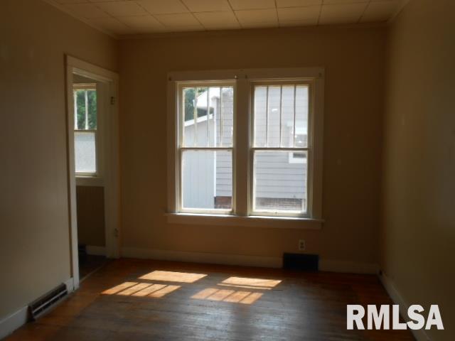 127 West Locust Street Canton, IL 61520 - Photo 9 of 11 Gallery Image 9