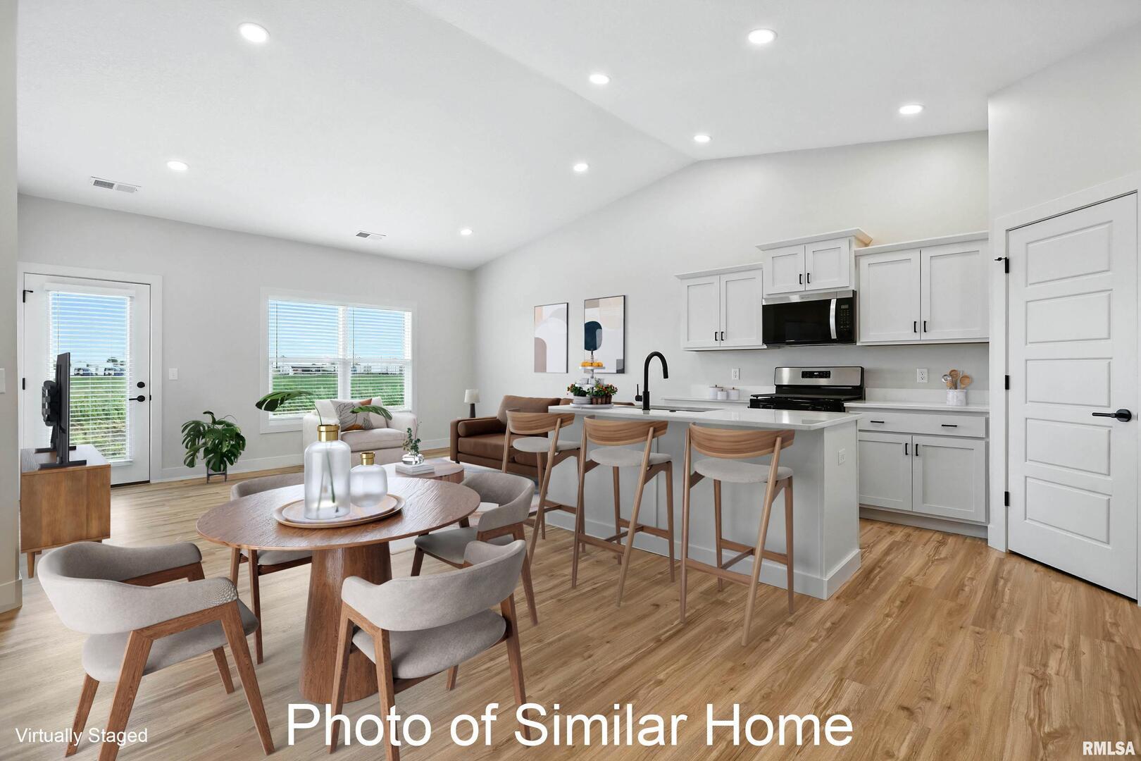 418 North 2nd Street Eldridge, IA 52748 - Photo 5 of 28