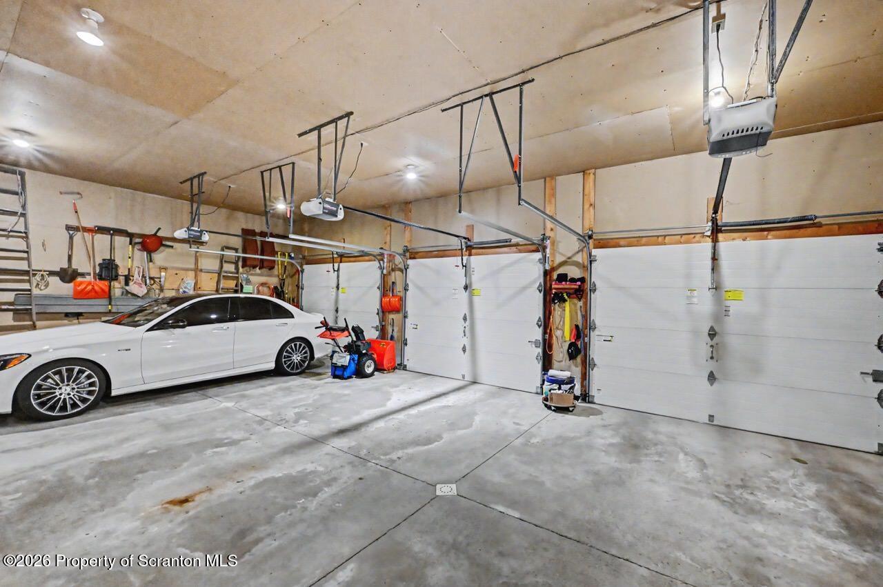 602 Hampton Road Clarks Summit, PA 18411 - Photo 63 of 73 3 Car Garage
