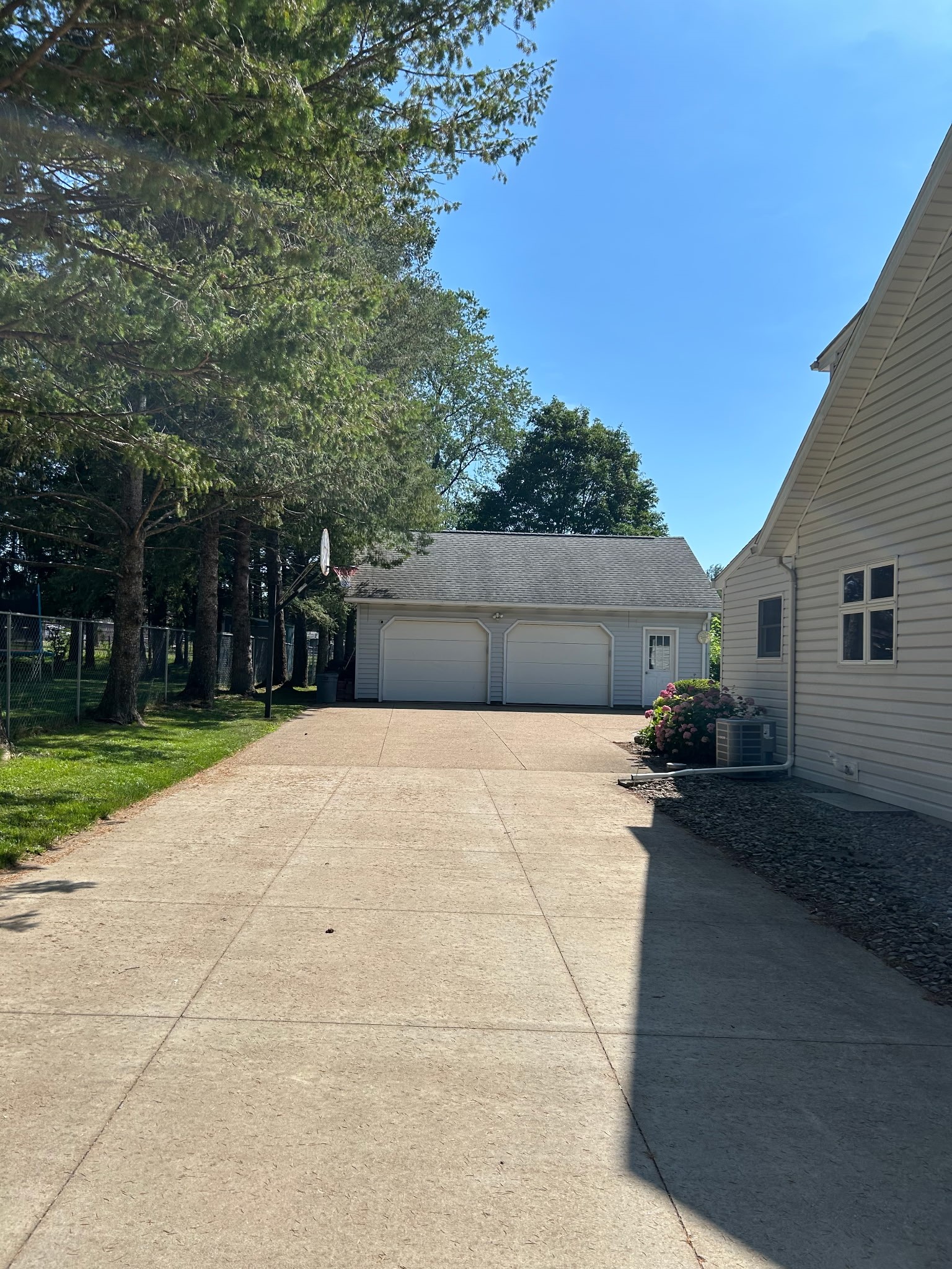 5535 Martin Road Erie, PA 16509 - Photo 3 of 48 Gallery Image 3