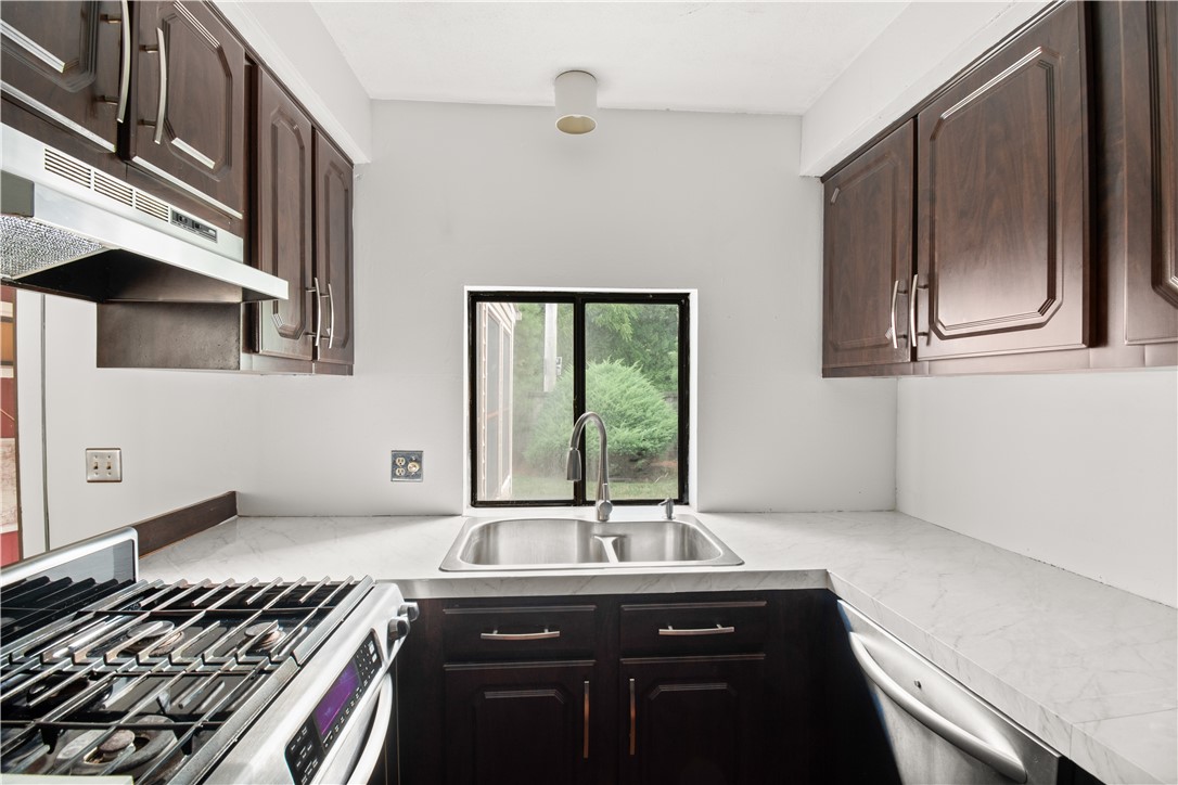 4156 Post Road, Unit 22 Warwick, RI 02818 - Photo 3 of 22