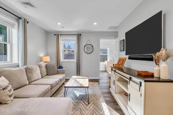 $3,050 | 1217 Lister Street, Unit B, Point Pleasant, NJ 08742