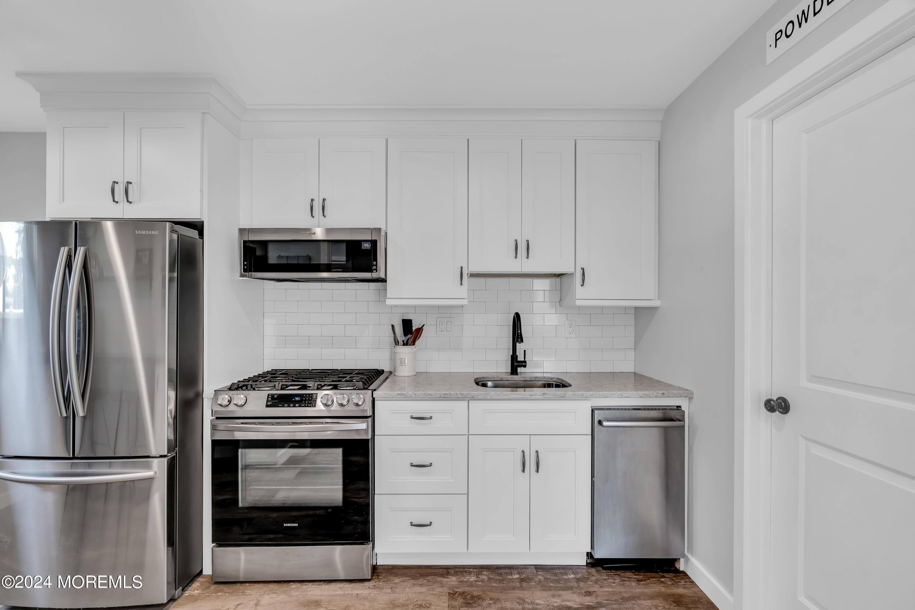 1217 Lister Street, Unit B Point Pleasant, NJ 08742 - Photo 5 of 22 009_dsc00145