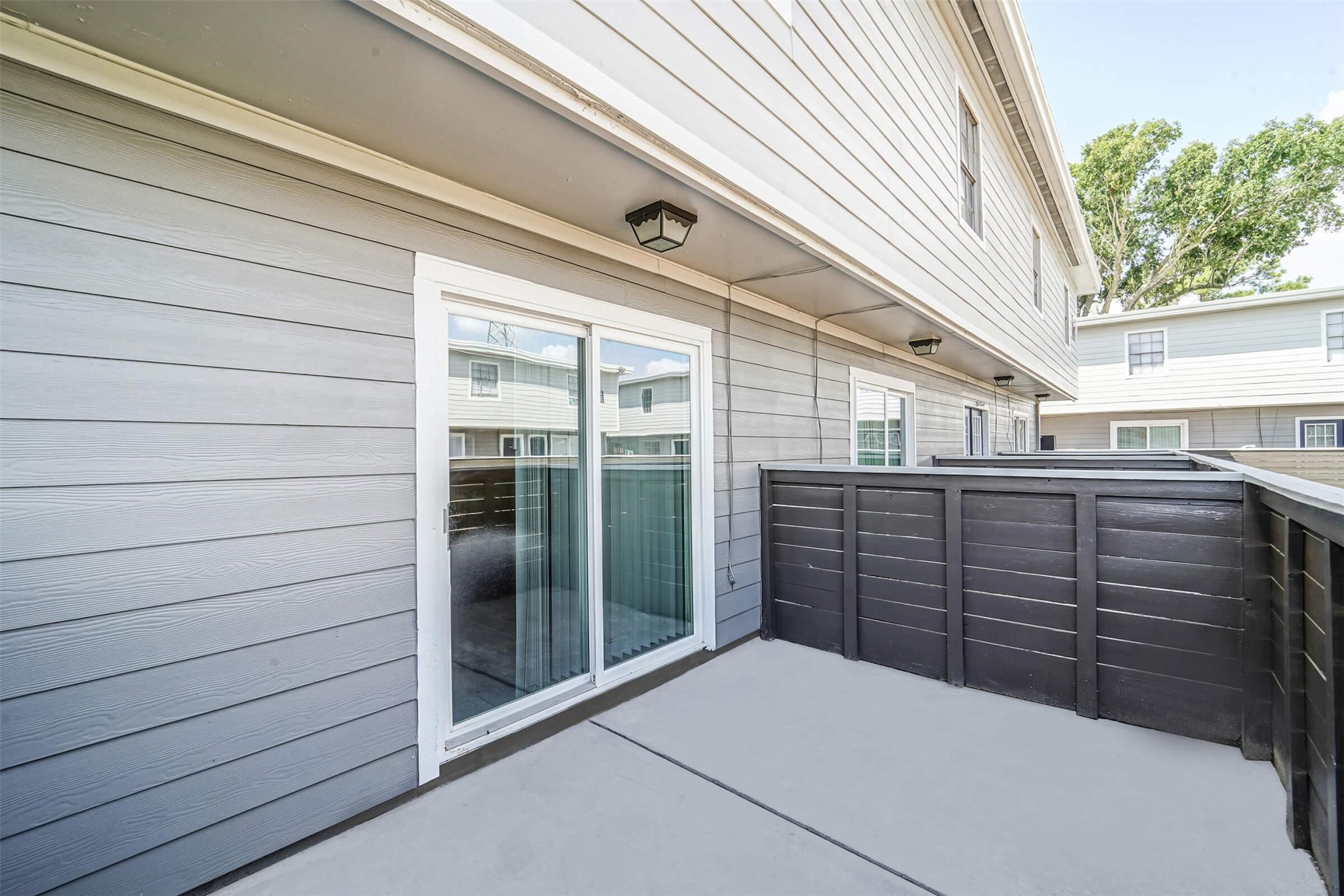 8271 Stone Street, Unit 7107 Houston, TX 77061 - Photo 20 of 28 a view of a balcony