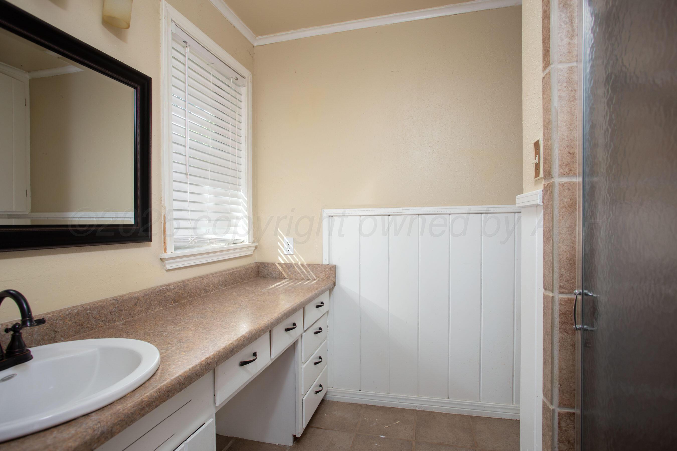 3203 South Austin Street Amarillo, TX 79109 - Photo 9 of 29 19