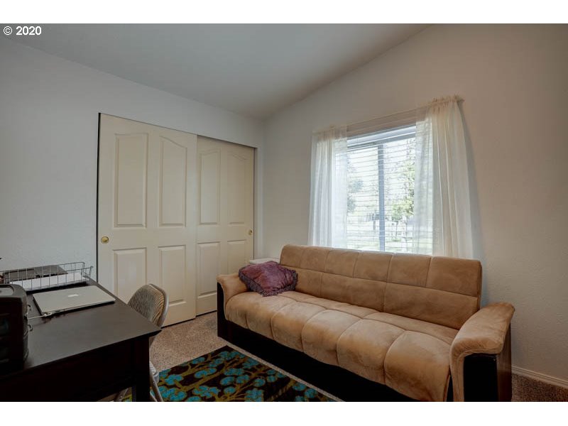 55826 Swan Road Bend, OR 97707 - Photo 12 of 23