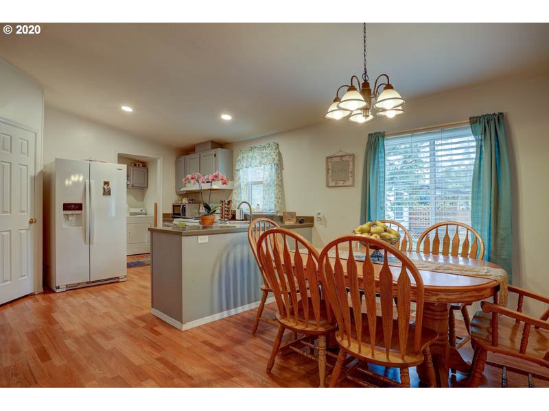 55826 Swan Road Bend, OR 97707 - Photo 4 of 23