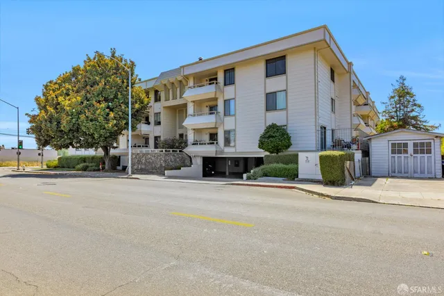$298,000 | 2077 Washington Avenue, Unit 111, San Leandro, CA 94577