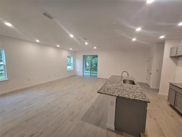 $389,990 | 376 Navajo Avenue, Ormond Beach, FL 32174