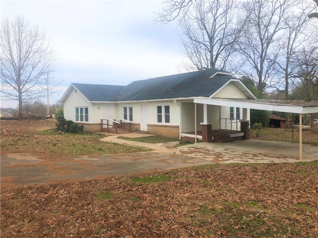 821 Tokeena Road Seneca, SC 29678 - Photo 1 of 30 Gallery Image 1