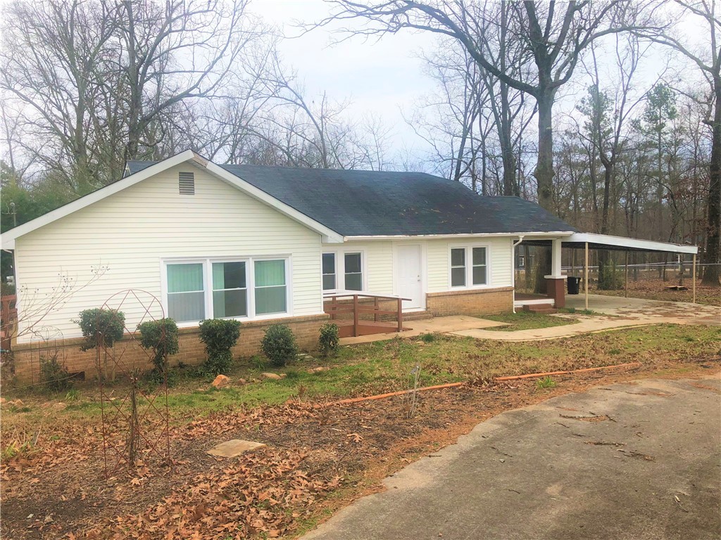 821 Tokeena Road Seneca, SC 29678 - Photo 2 of 30 Gallery Image 2