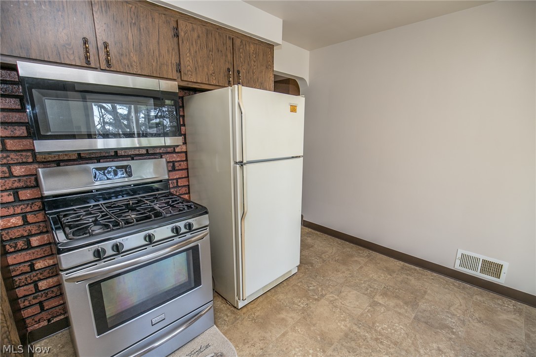 11710 Granger Road Cleveland, OH 44125 - Photo 7 of 33 Gallery Image 7