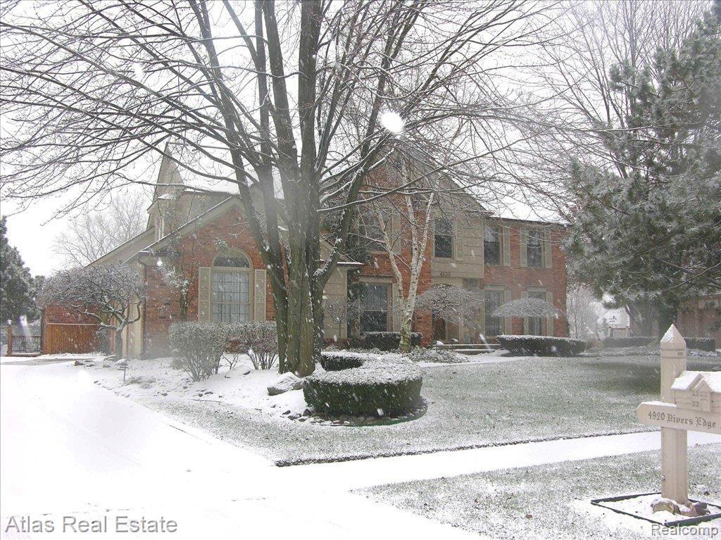 4920 Rivers Edge Drive Troy, MI 48098 - Photo 1 of 23 Rivers Edge 025