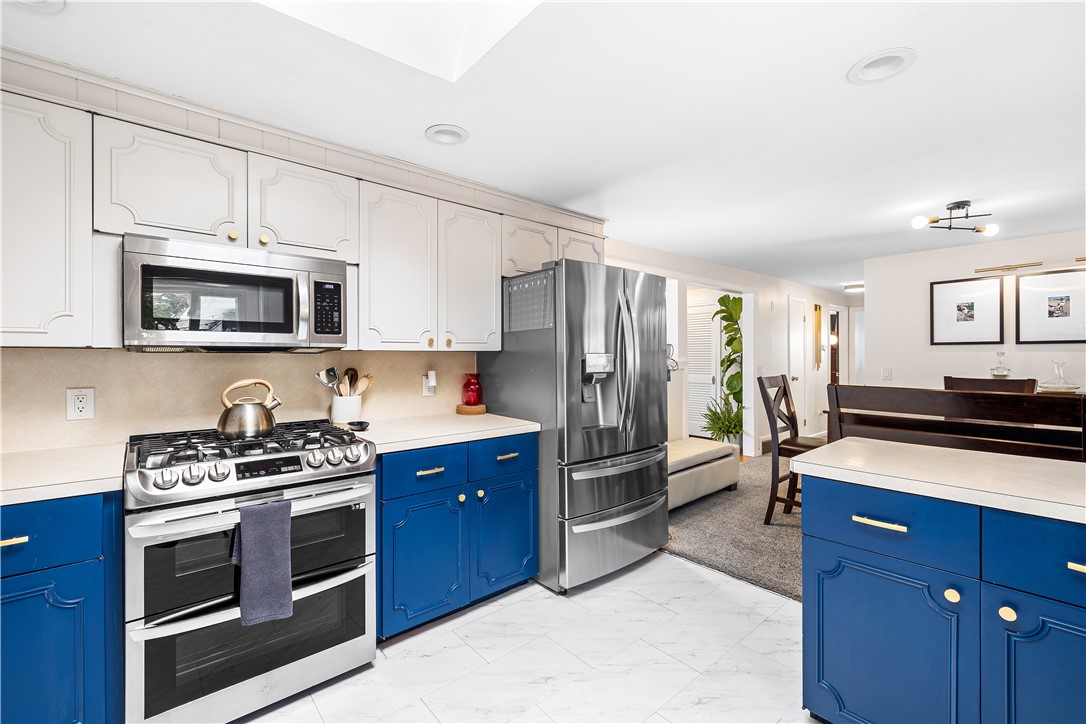 127 Dellwood Road Cranston, RI 02920 - Photo 17 of 47