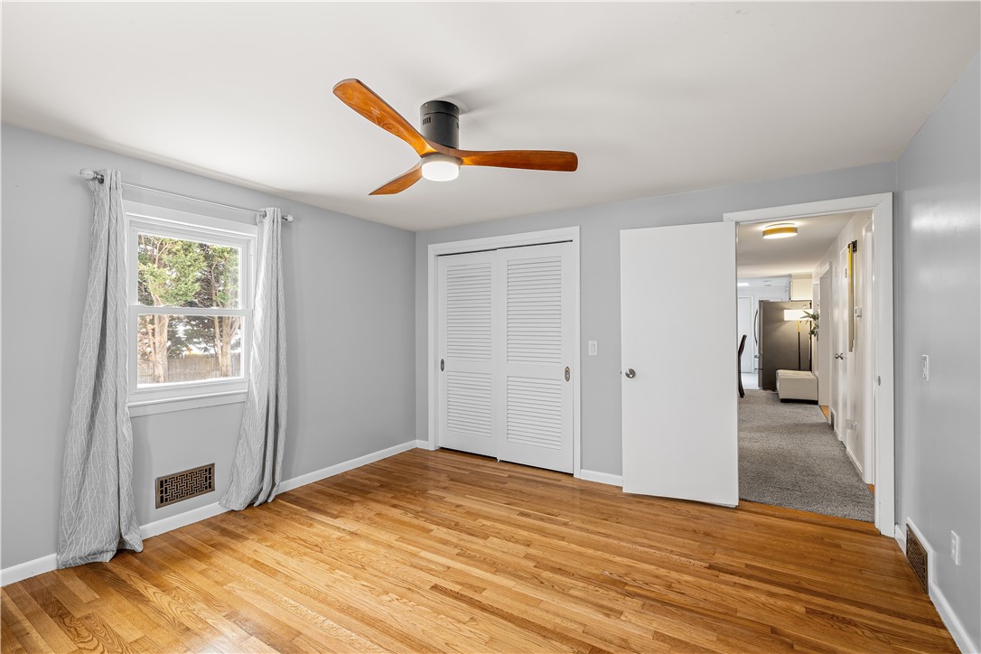 127 Dellwood Road Cranston, RI 02920 - Photo 28 of 47