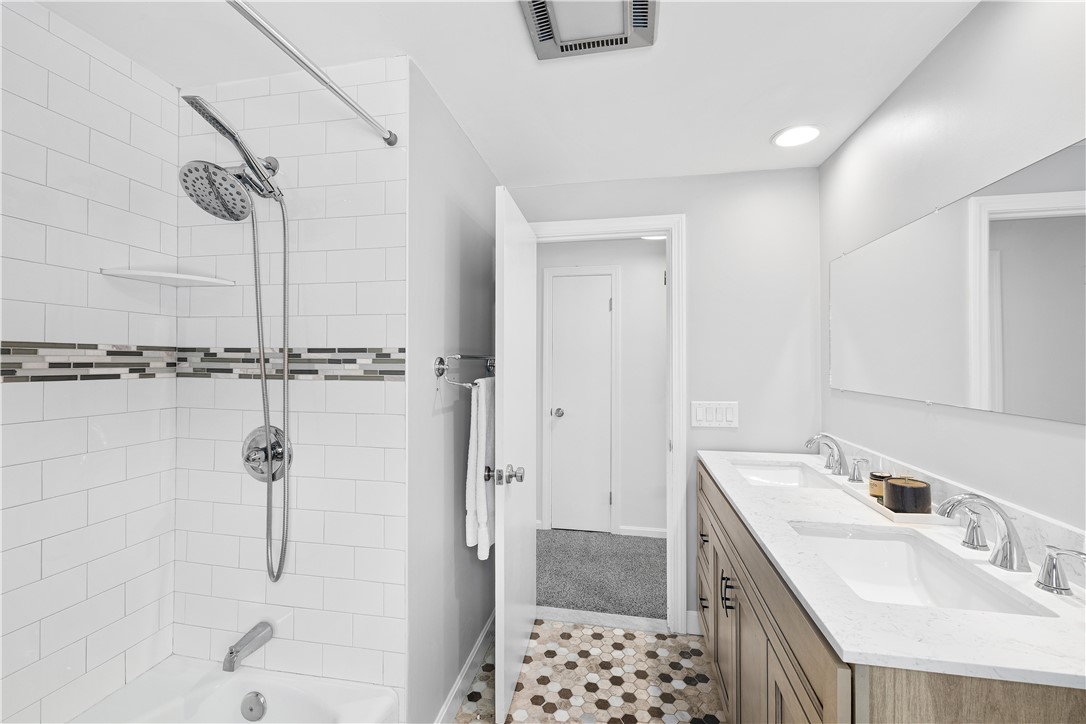 127 Dellwood Road Cranston, RI 02920 - Photo 30 of 47 2nd bathroom