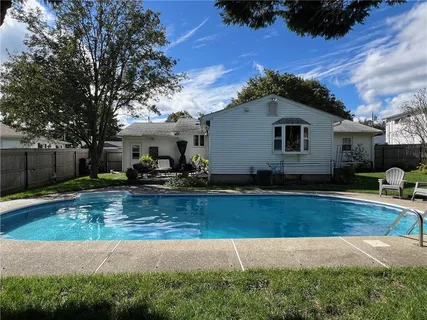 $525,000 | 127 Dellwood Road, Cranston, RI 02920