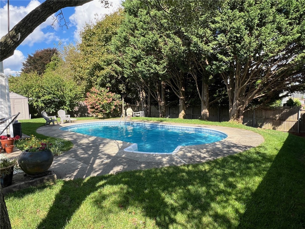 127 Dellwood Road Cranston, RI 02920 - Photo 40 of 47