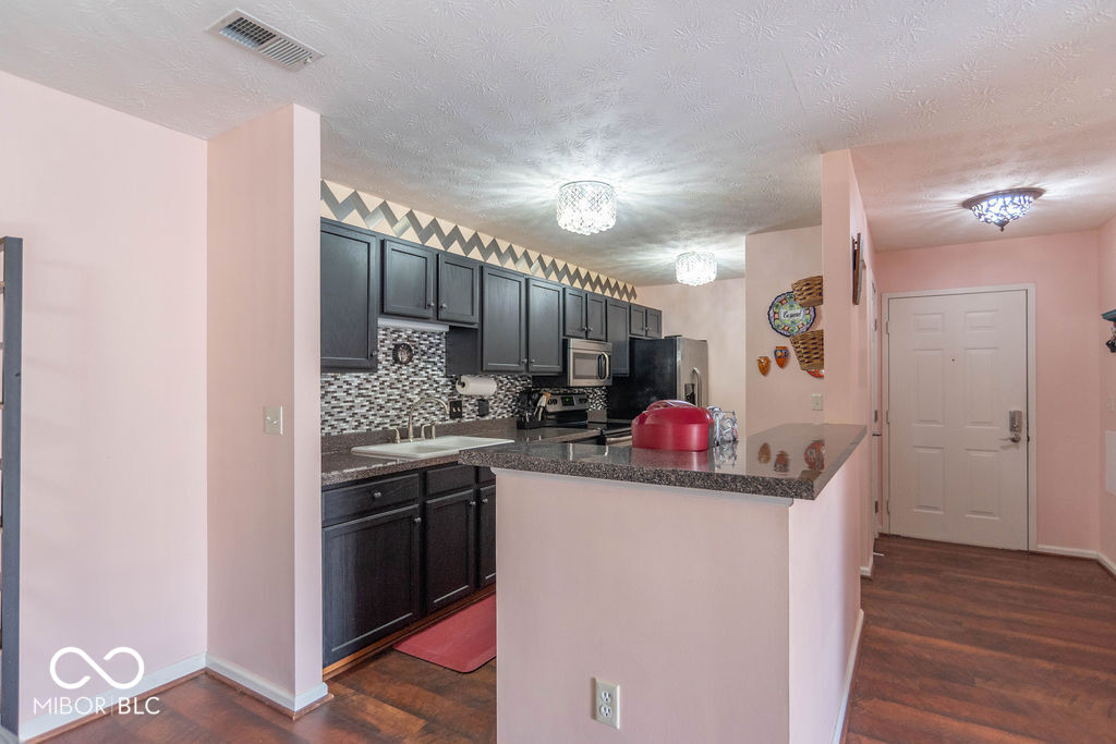 5019 Opal Ridge Lane, Unit 101 Indianapolis, IN 46237 - Photo 11 of 29