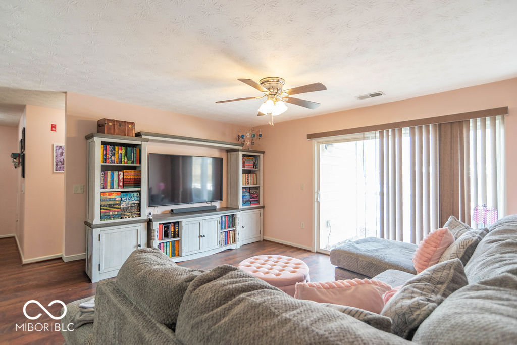 5019 Opal Ridge Lane, Unit 101 Indianapolis, IN 46237 - Photo 9 of 29