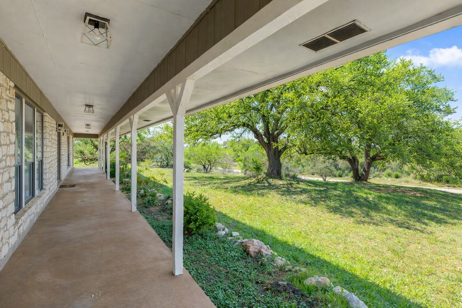 3410 West Ranch Road 152 Llano, TX 78643 - Photo 23 of 36 View of patio