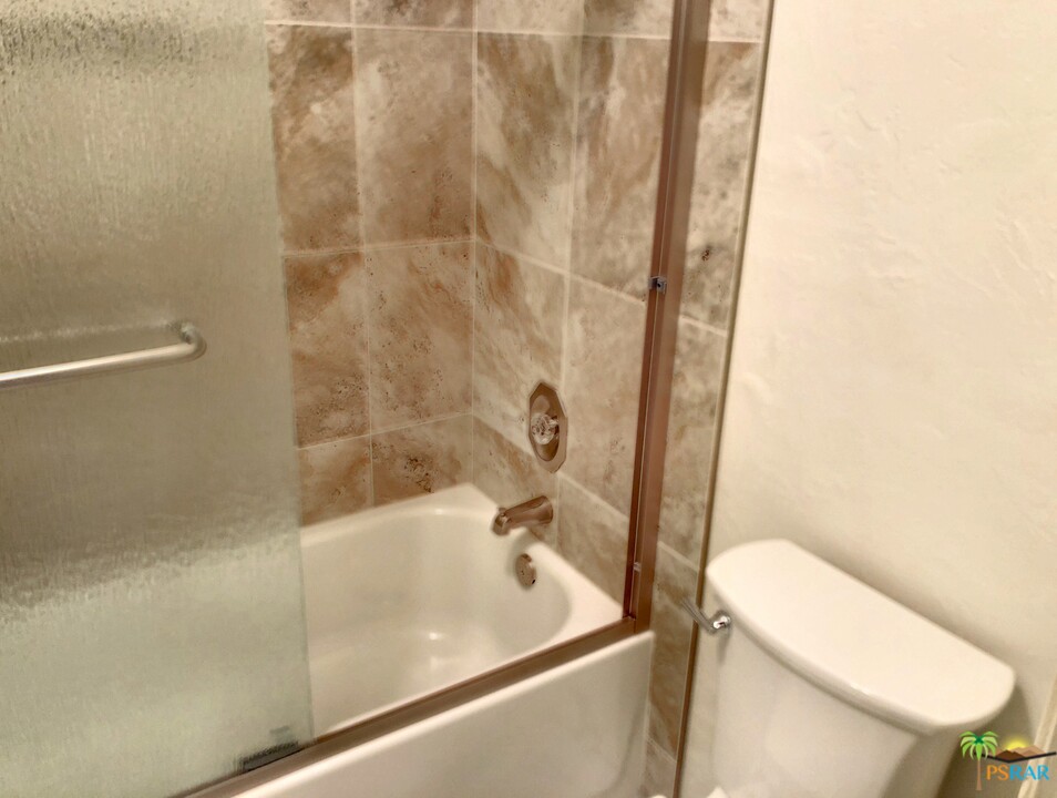 1050 Ramon Road, Unit 106 Palm Springs, CA 92264 - Photo 9 of 20 Gallery Image 9