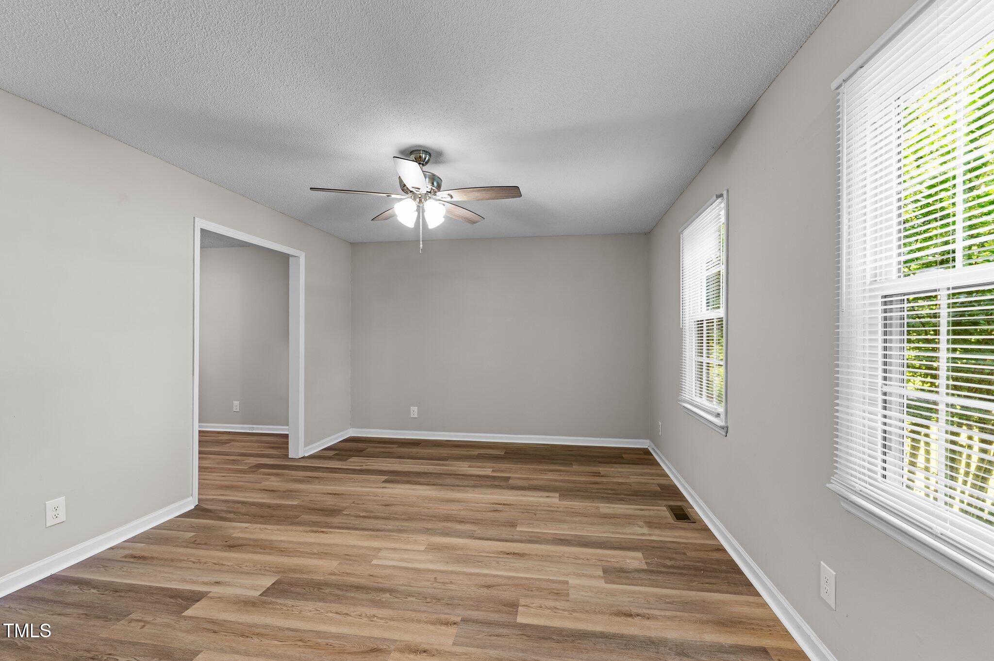 113 Fox Run Henderson, NC 27536 - Photo 4 of 44 17-web-or-mls-DSC_2038