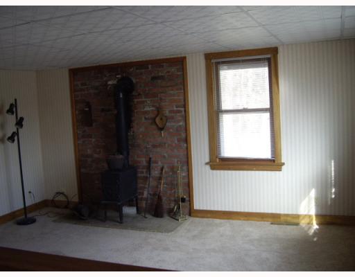 67 George Allen Road Glocester, RI 02814 - Photo 8 of 12 Living Room.