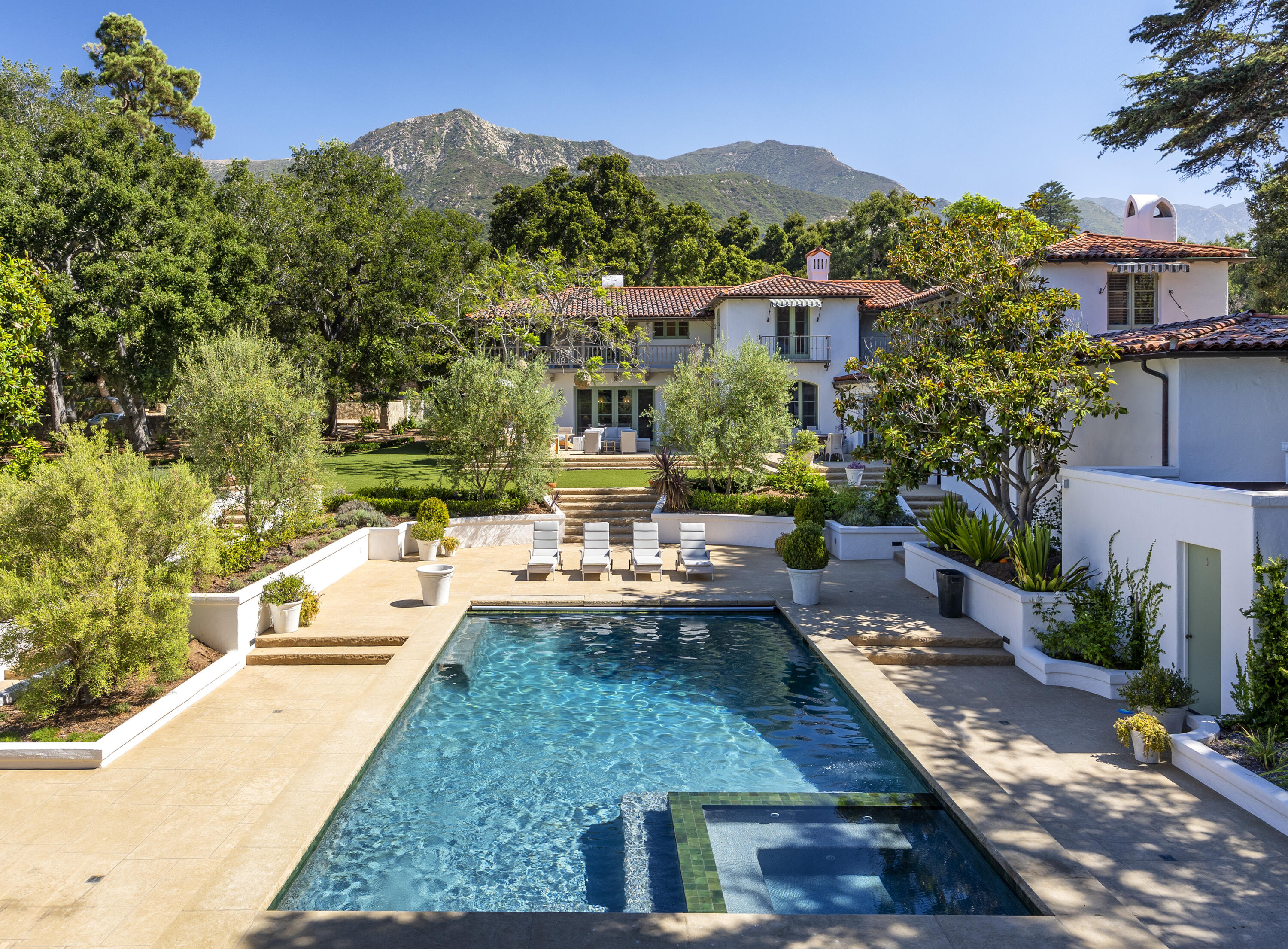 749 Fuera Lane Montecito, CA 93108 - Photo 24 of 36 749Fuera_17