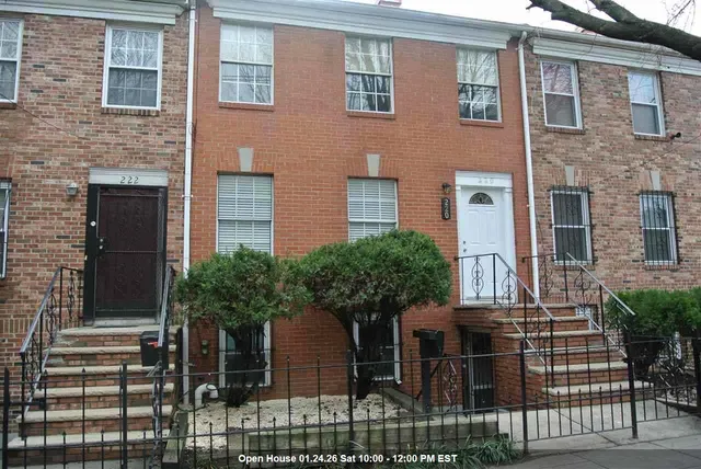 $2,300 | 220 Christopher Columbus Drive, Unit B, Jersey City, NJ 07302