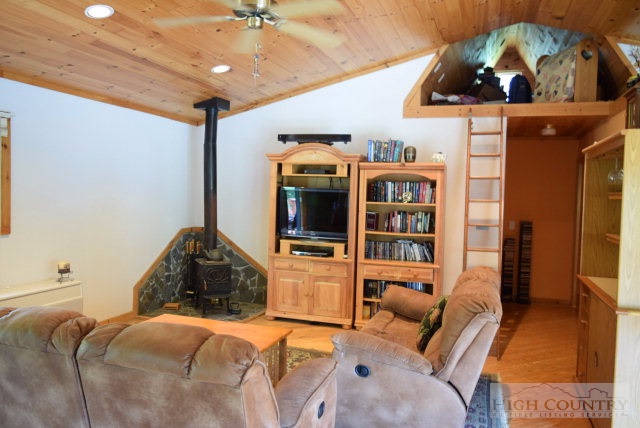 308 Pine Hill Road Boone, NC 28607 - Photo 5 of 30 Gallery Image 5