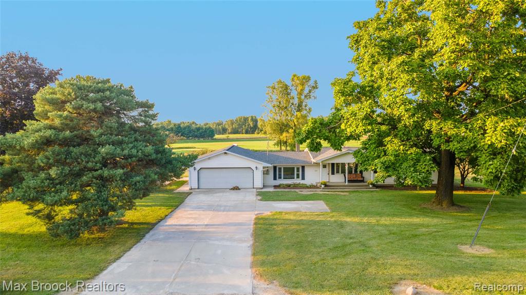 12374 West Stanley Road Flushing, MI 48433 - Photo 30 of 77 Gallery Image 30